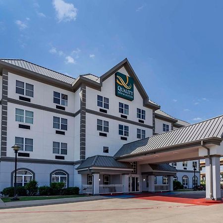 Quality Inn & Suites I-35 E-Walnut Hill Даллас Екстер'єр фото