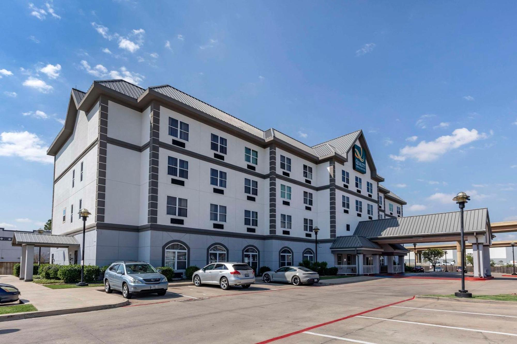 Quality Inn & Suites I-35 E-Walnut Hill Даллас Екстер'єр фото
