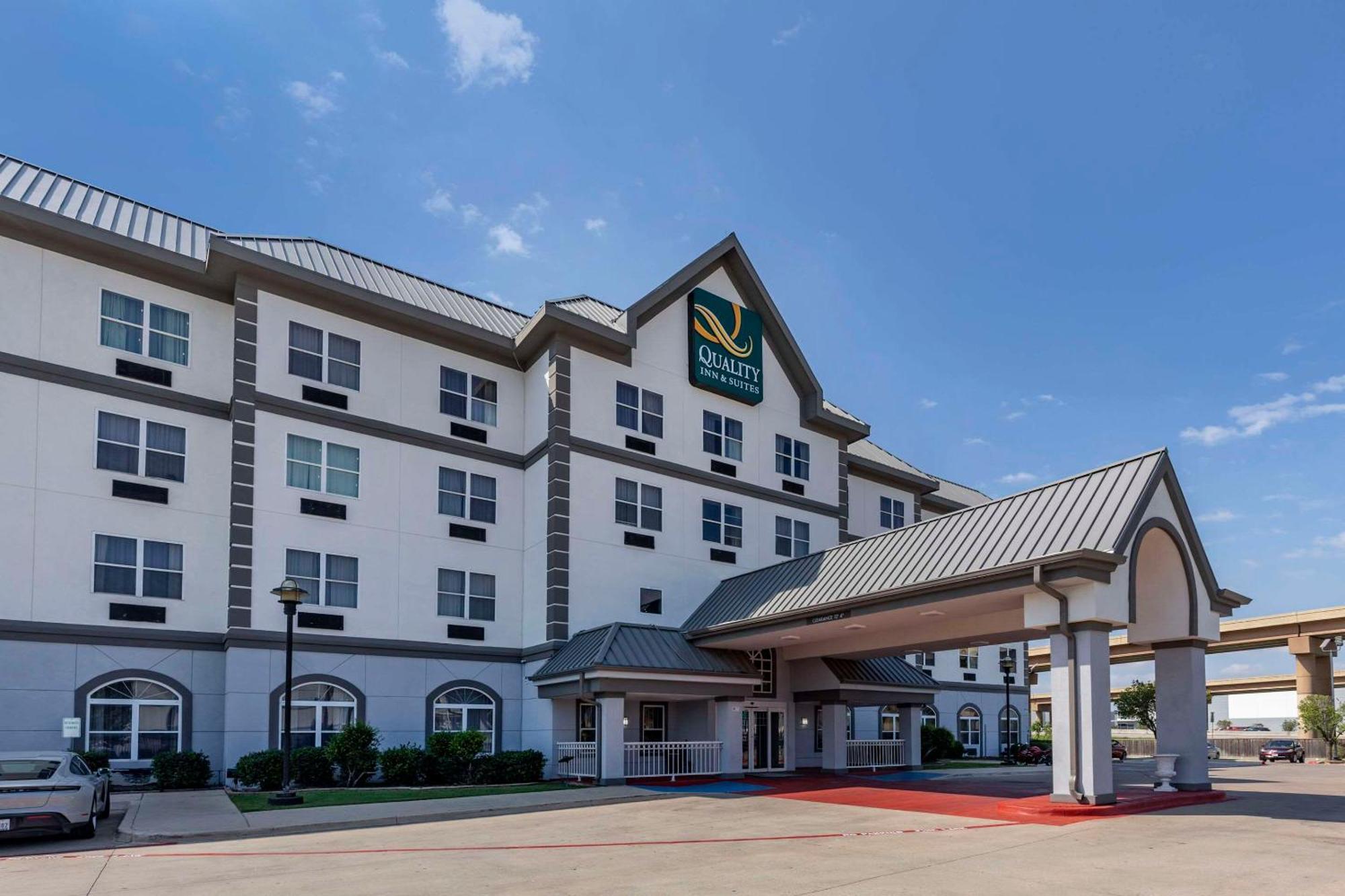 Quality Inn & Suites I-35 E-Walnut Hill Даллас Екстер'єр фото